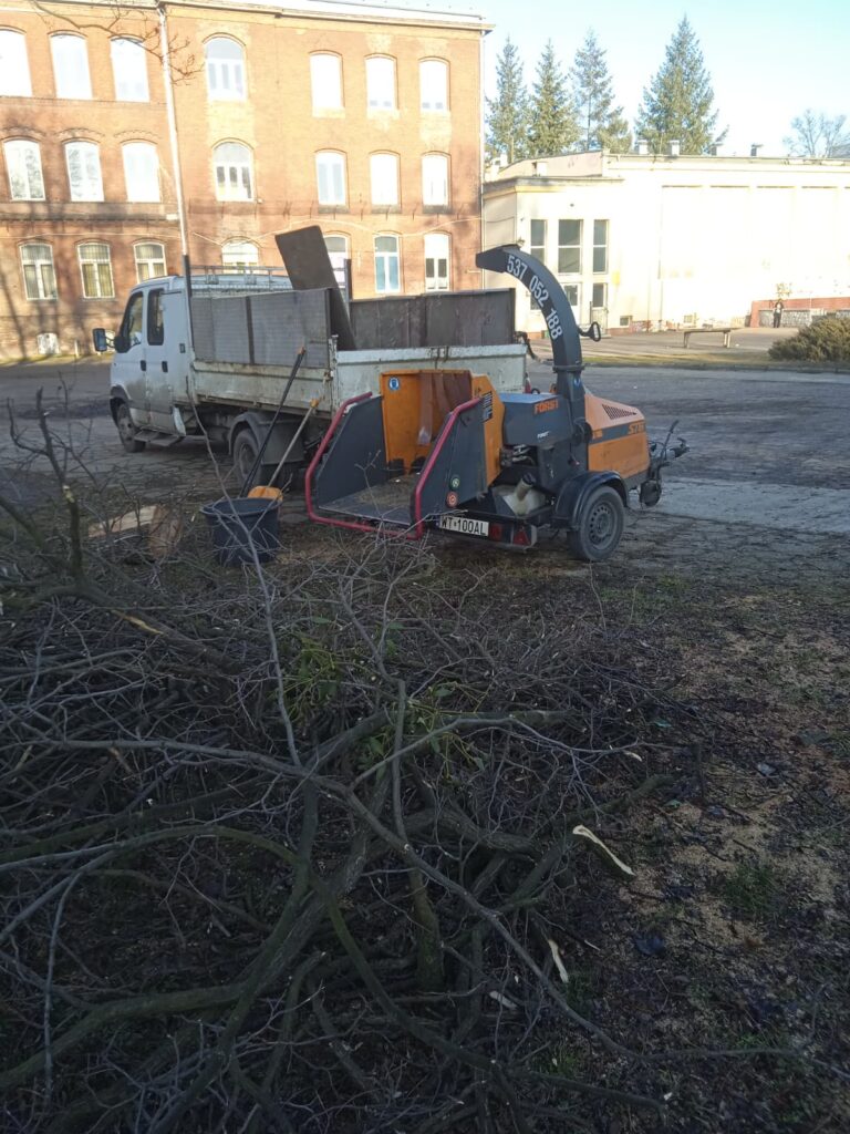 Rębak przed rozpoczęciem prac